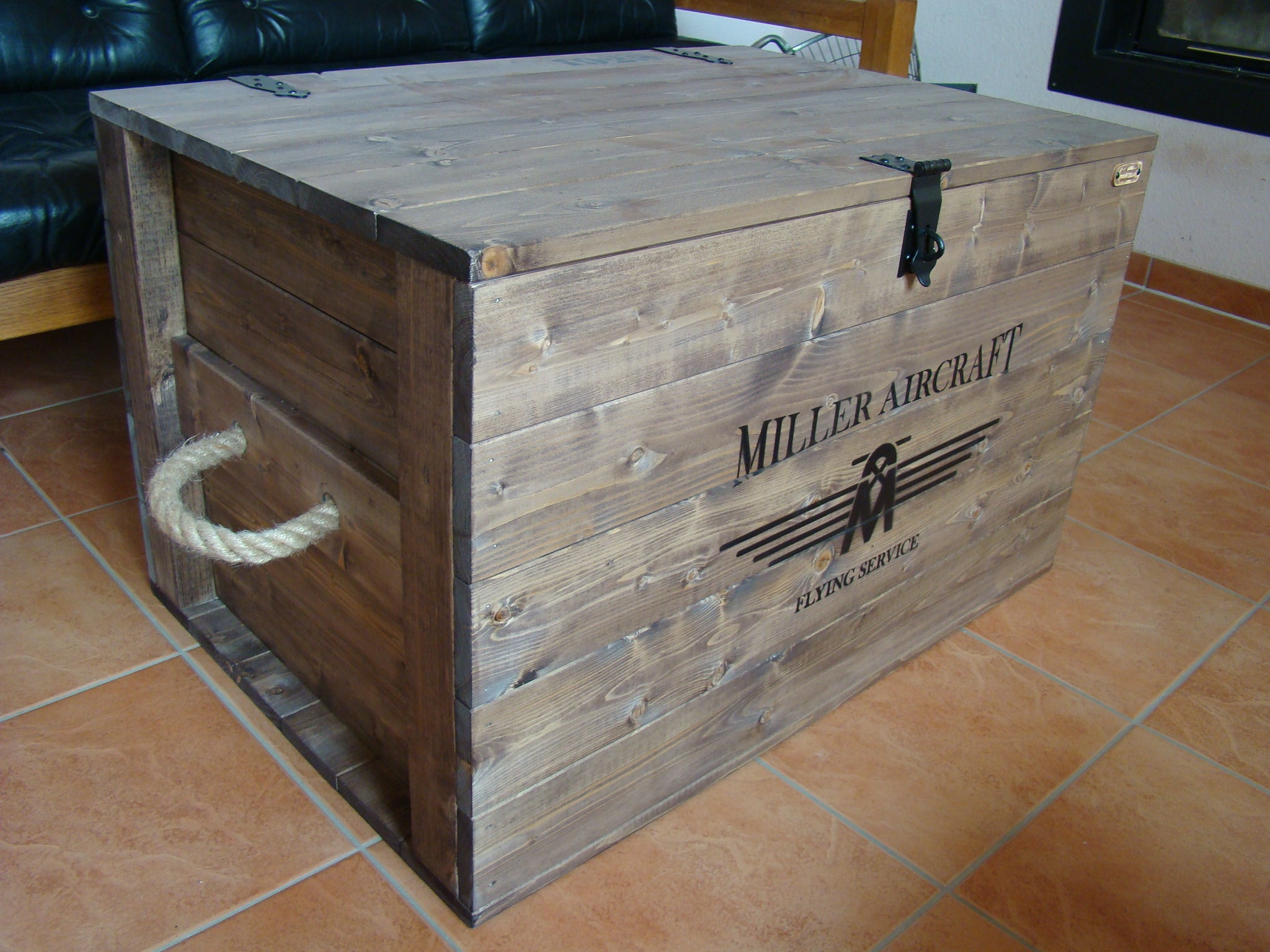 Miller Aircraft Rustikale Flugzeug Kiste.